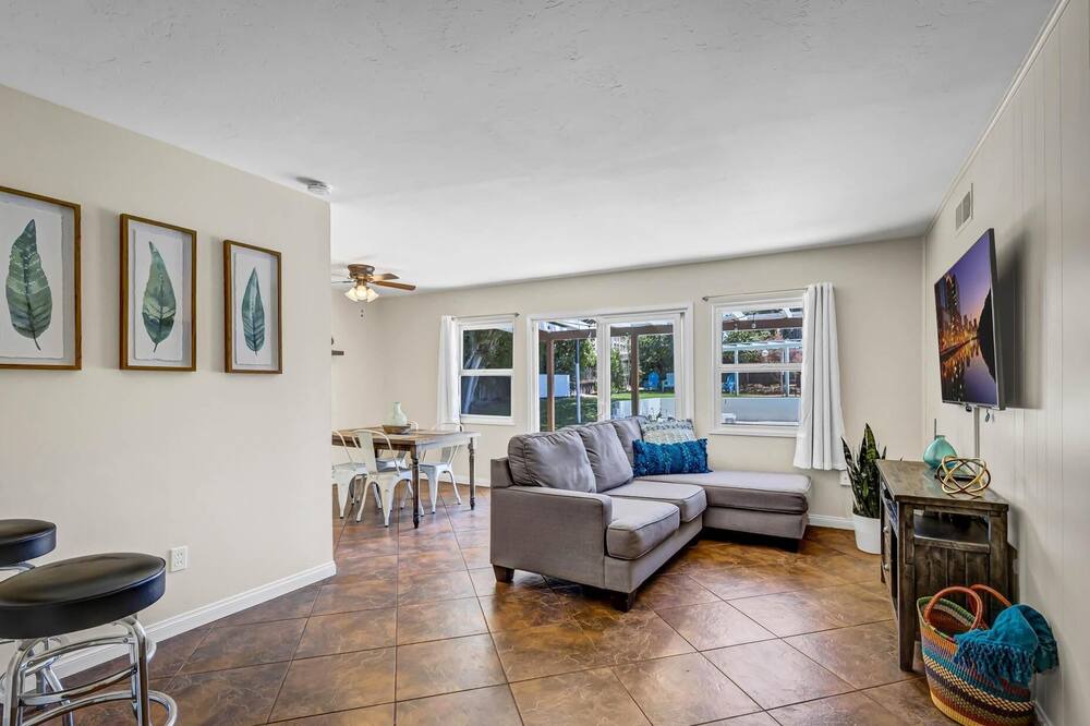 Photo of Bedroom in Clairemont