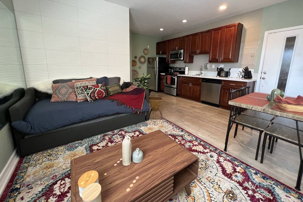 Photo of Livingroom in Civic Core