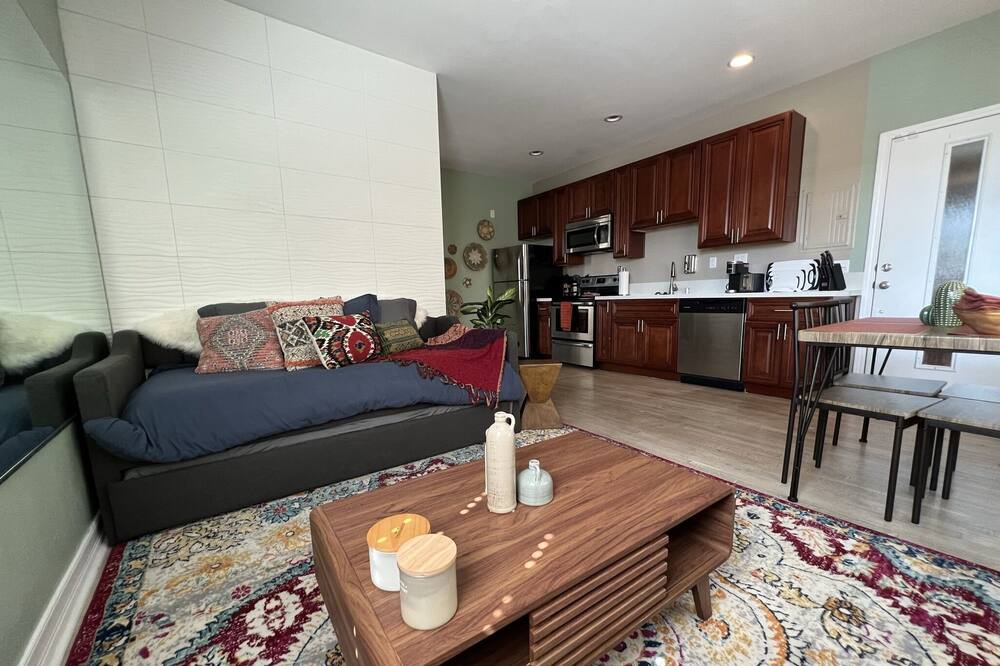 Photo of Livingroom in Civic Core