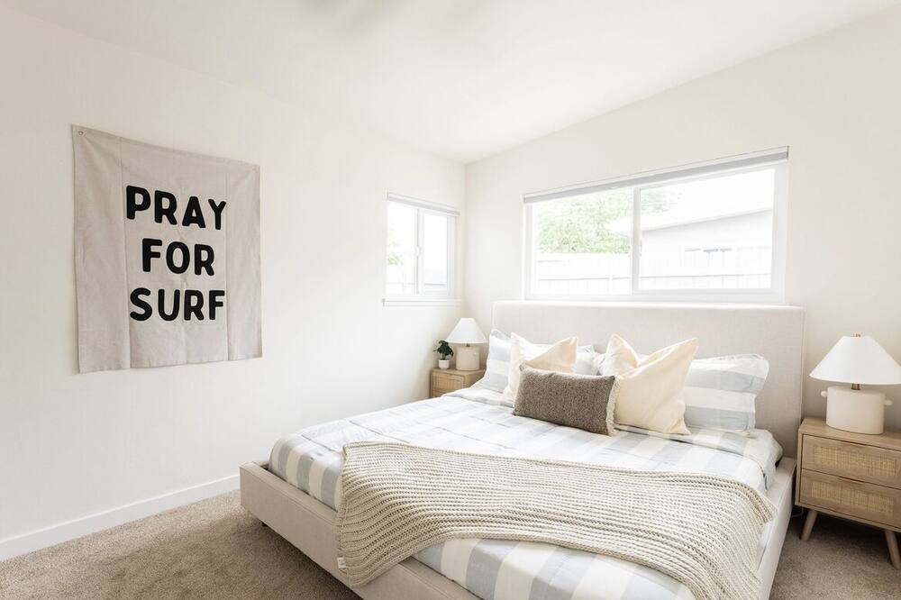 Photo of Bedroom in North Clairemont