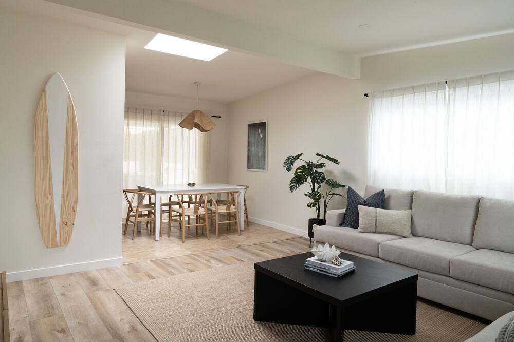 Photo of Livingroom in North Clairemont