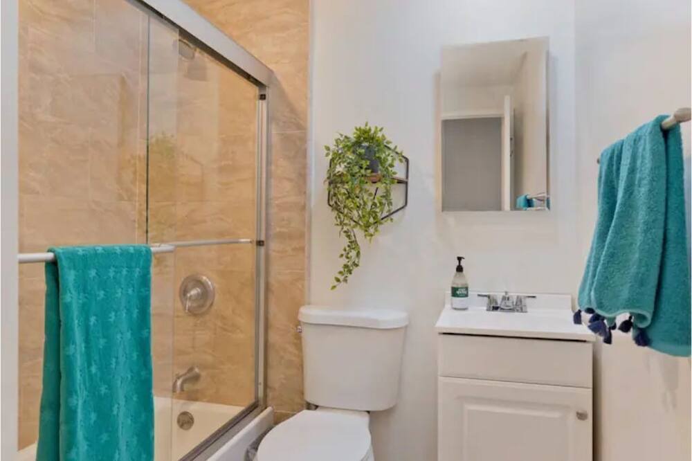 Photo of Bathroom in Serra Mesa