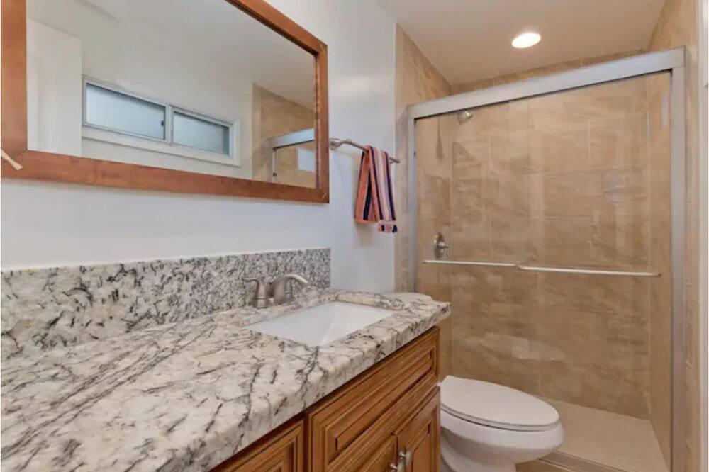 Photo of Bathroom in Serra Mesa