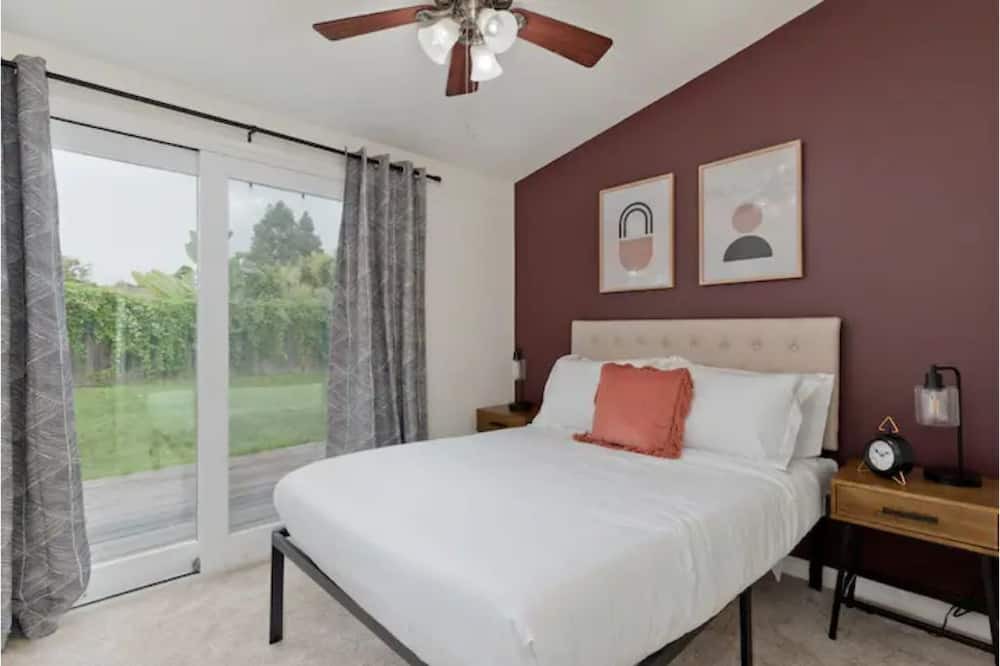 Photo of Bedroom in Serra Mesa