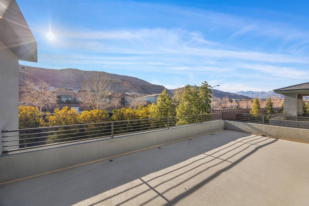 Photo of Outdoor in Spring Valley