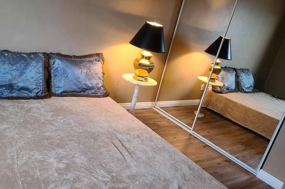 Photo of Bedroom in University City
