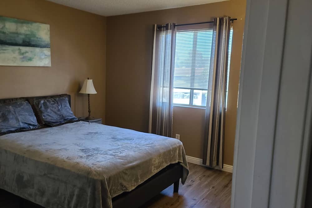 Photo of Bedroom in University City