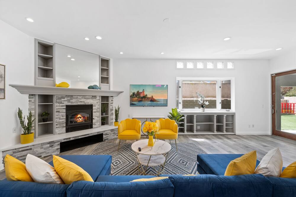 Photo of Livingroom in Clairemont Mesa West