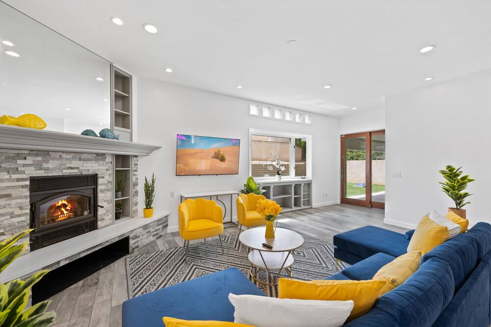 Photo of Livingroom in Clairemont Mesa West