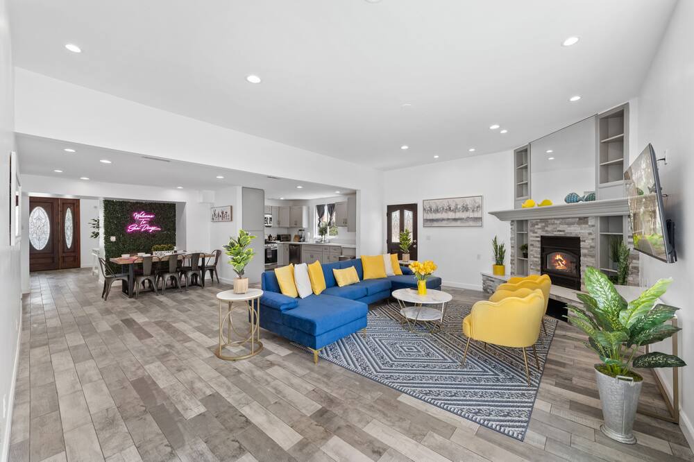 Photo of Livingroom in Clairemont Mesa West