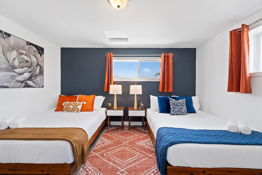Photo of Bedroom in Clairemont Mesa West