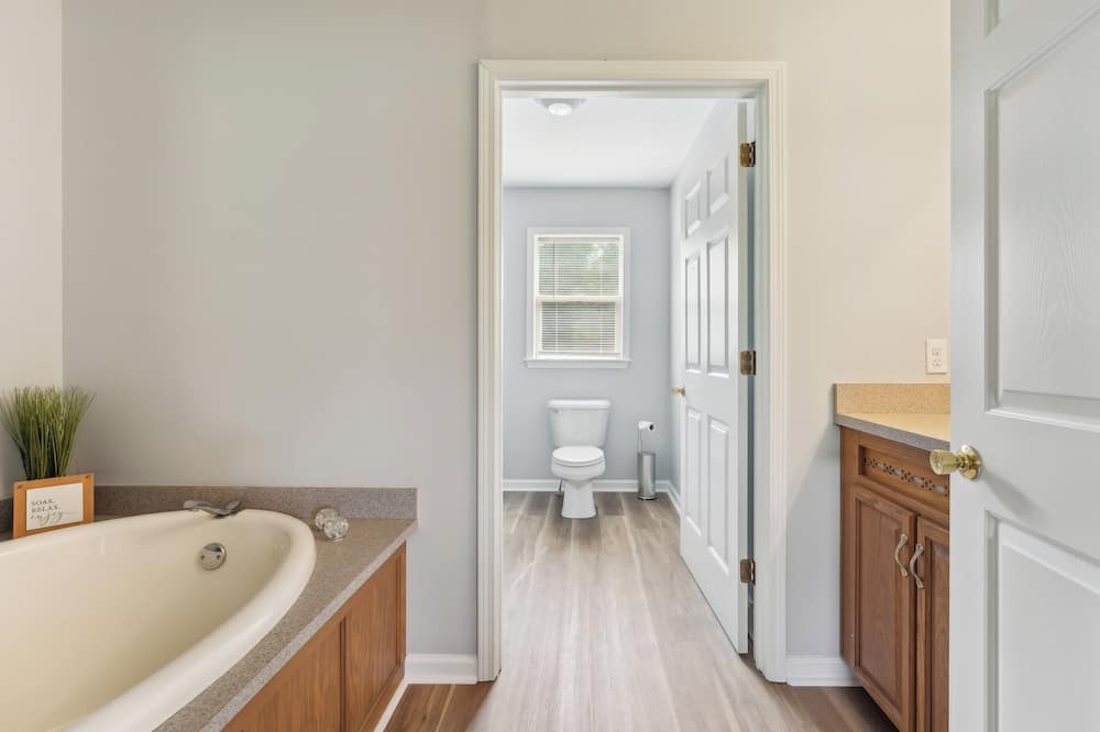 Photo of Bathroom in Chandlers Valley