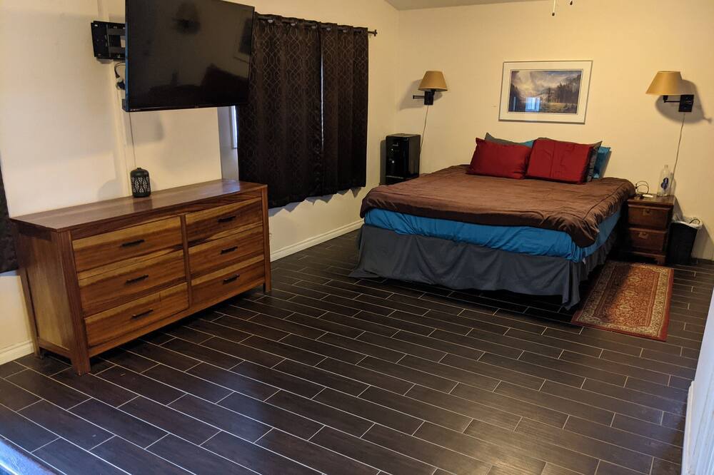 Photo of Bedroom in Clairemont Mesa West