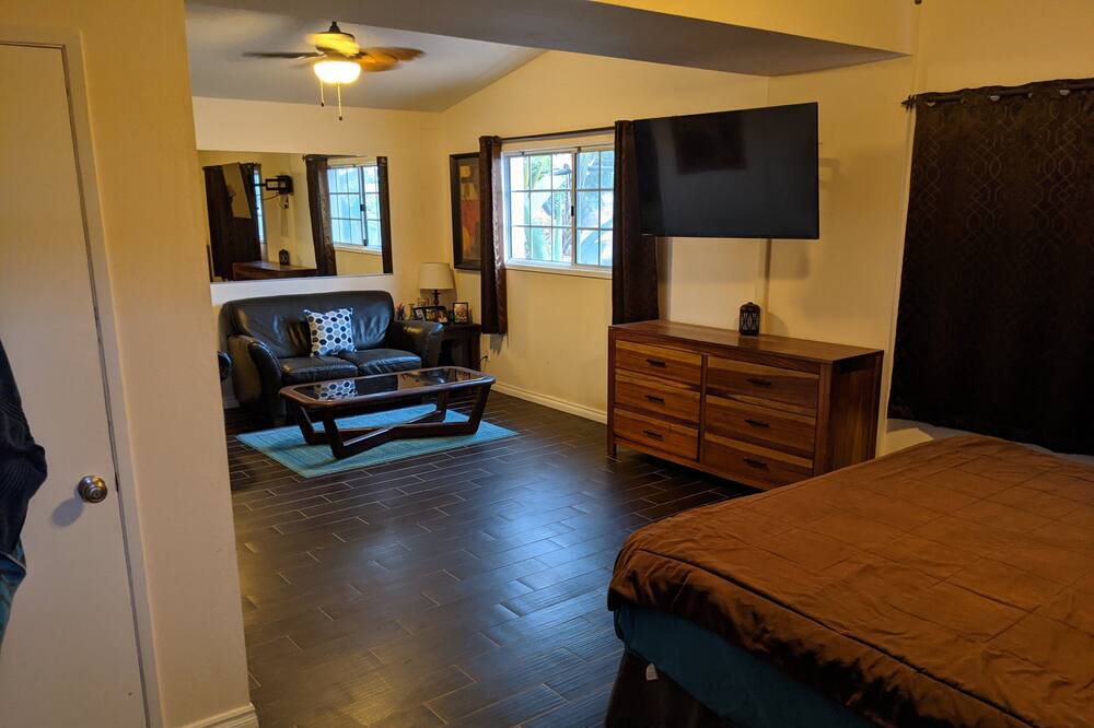 Photo of Bedroom in Clairemont Mesa West