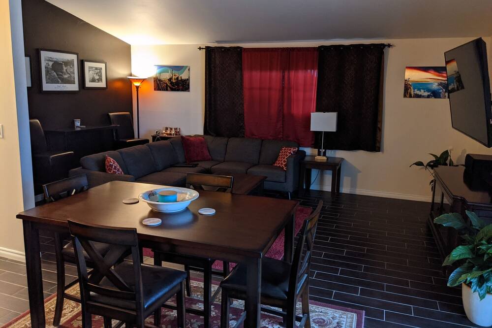 Photo of Livingroom in Clairemont Mesa West