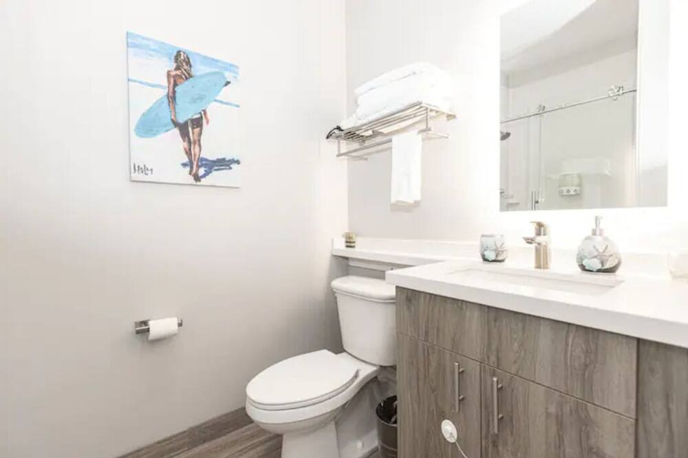 Photo of Bathroom in Mission Hills