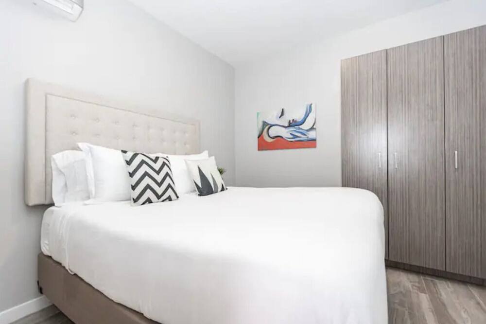 Photo of Bedroom in Mission Hills