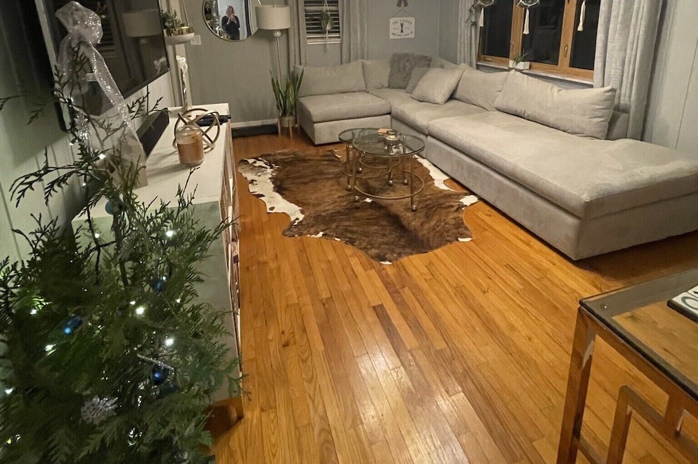 Photo of Livingroom in Champion