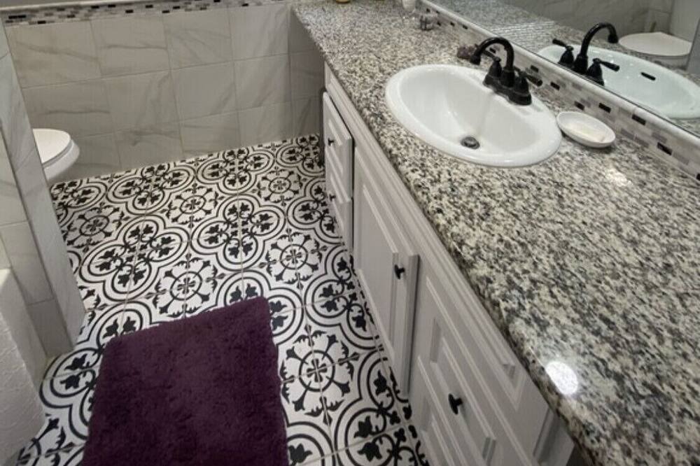 Photo of Bathroom in Blue Diamond