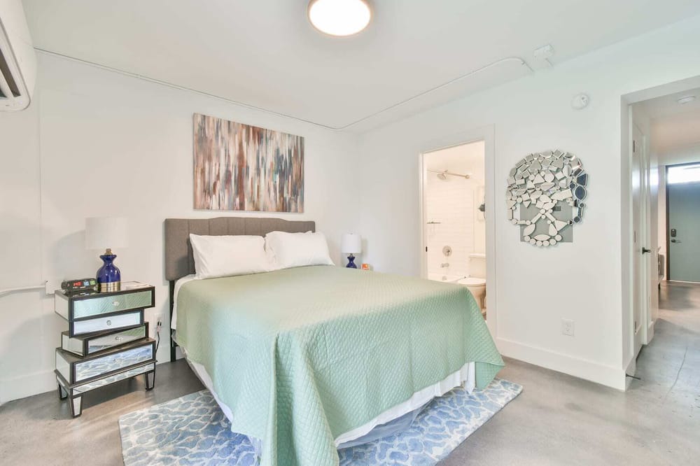 Photo of Bedroom in Virginia Highland