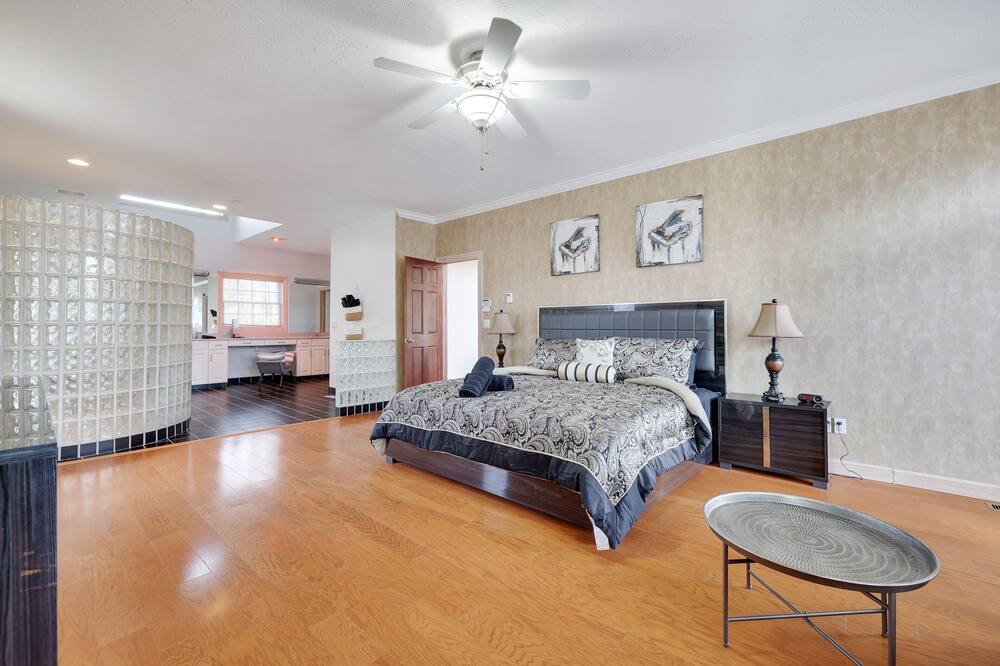 Photo of Bedroom in Pocono Pines
