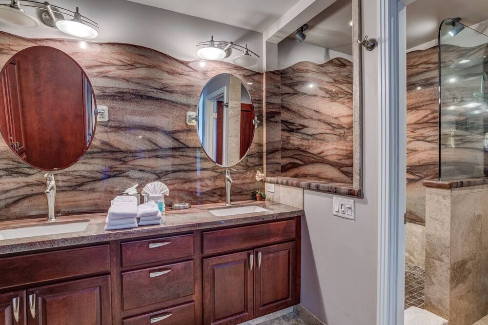 Photo of Bathroom in Kapalua