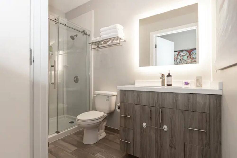Photo of Bathroom in Mission Hills