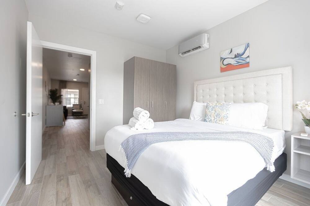Photo of Bedroom in Mission Hills