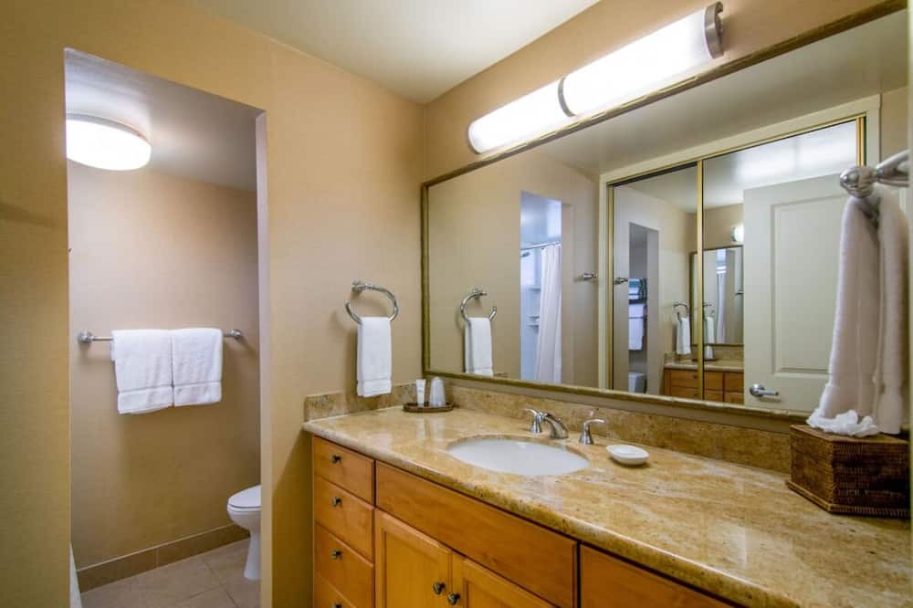 Photo of Bathroom in Napili