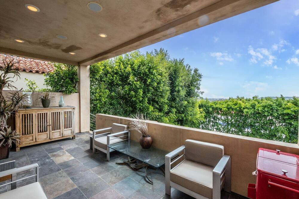 Photo of Outdoor in Mission Hills