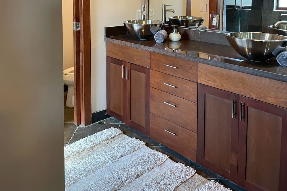 Photo of Bedroom in Mission Hills