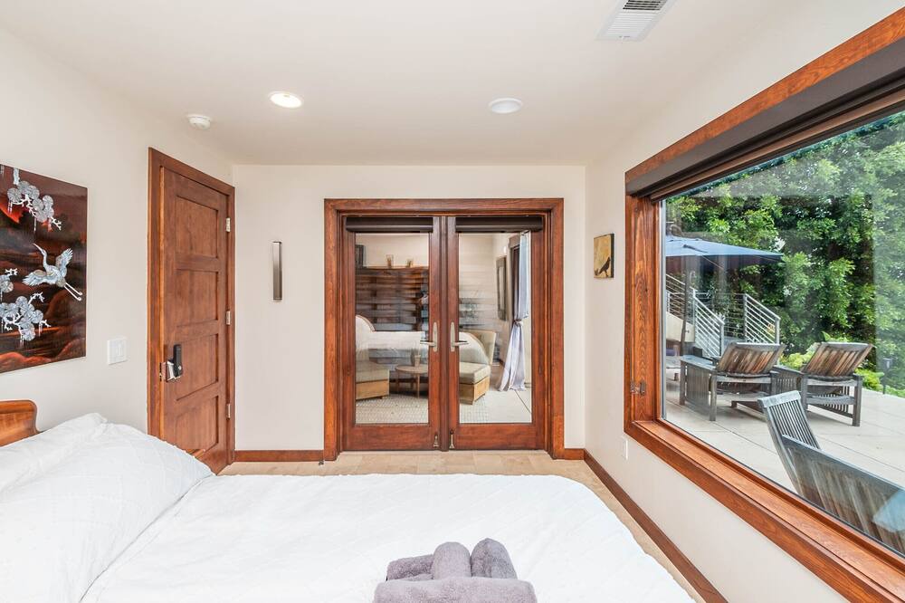 Photo of Bedroom in Mission Hills