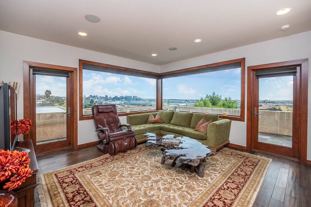 Photo of Livingroom in Mission Hills