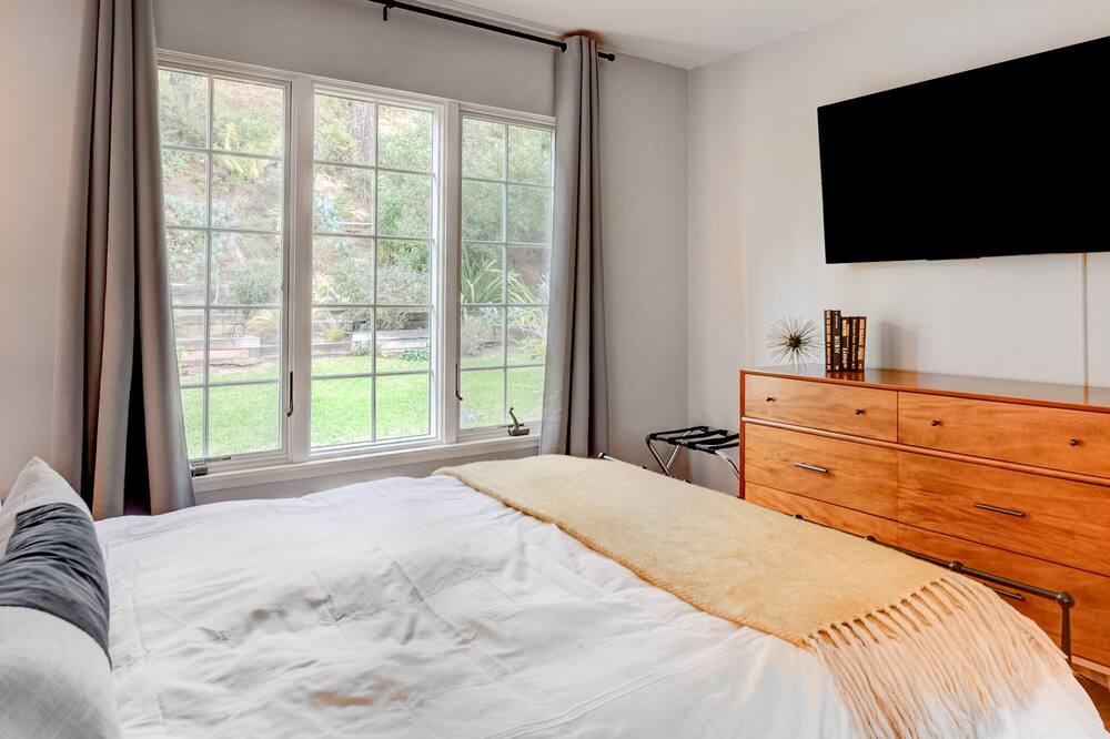 Photo of Bedroom in University City
