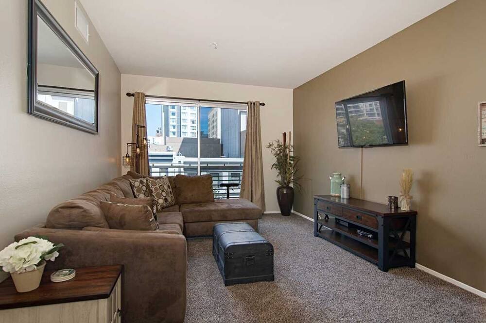 Photo of Livingroom in Pacific Terrace