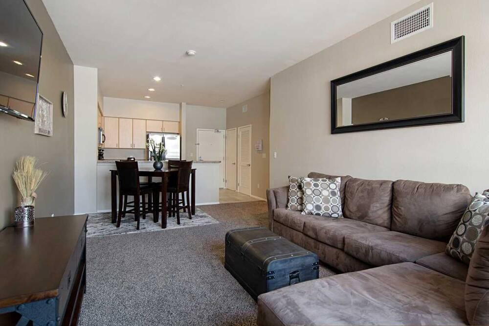 Photo of Livingroom in Pacific Terrace