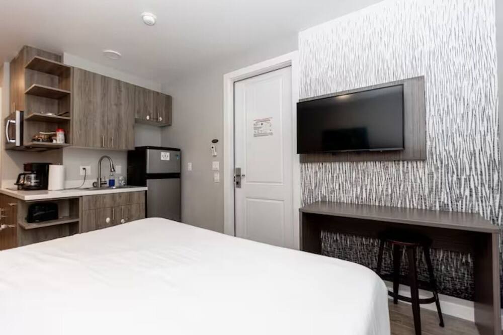 Photo of Bedroom in Mission Hills
