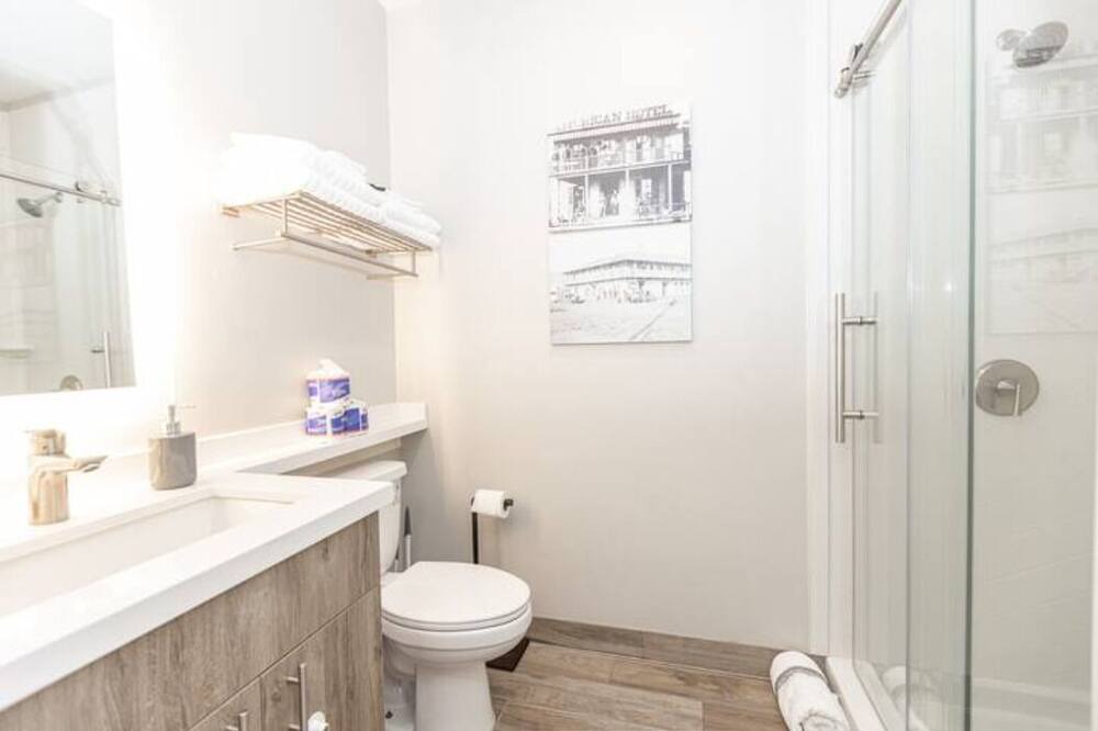 Photo of Bathroom in Mission Hills