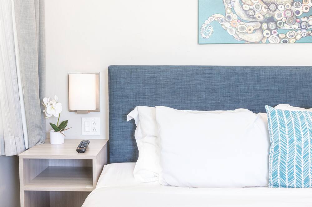 Photo of Bedroom in Mission Hills