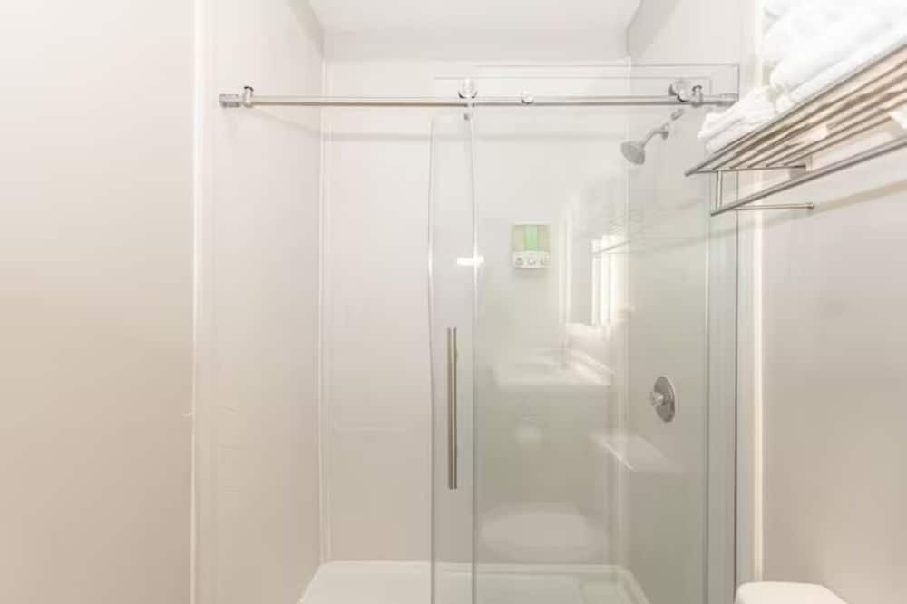Photo of Bathroom in Mission Hills