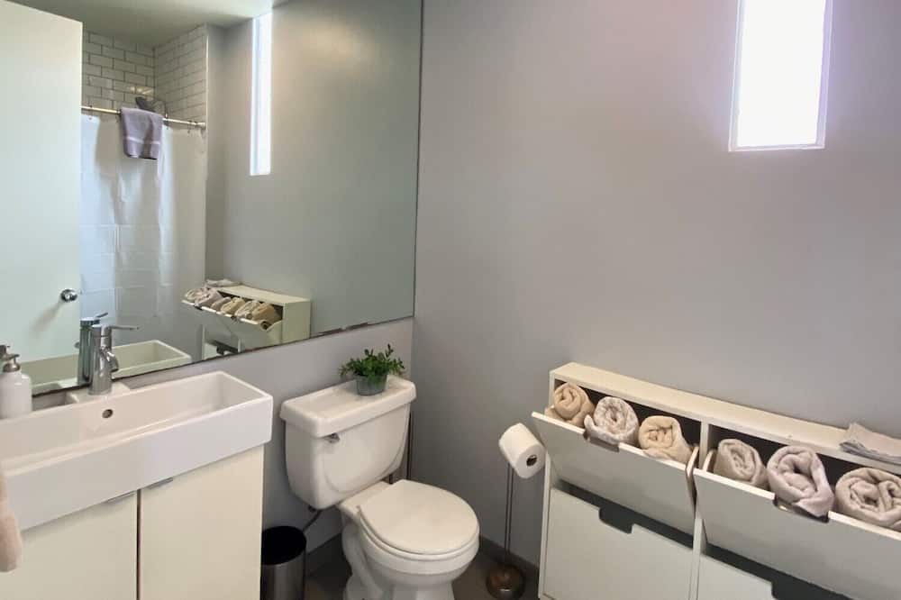 Photo of Bathroom in Little Italy