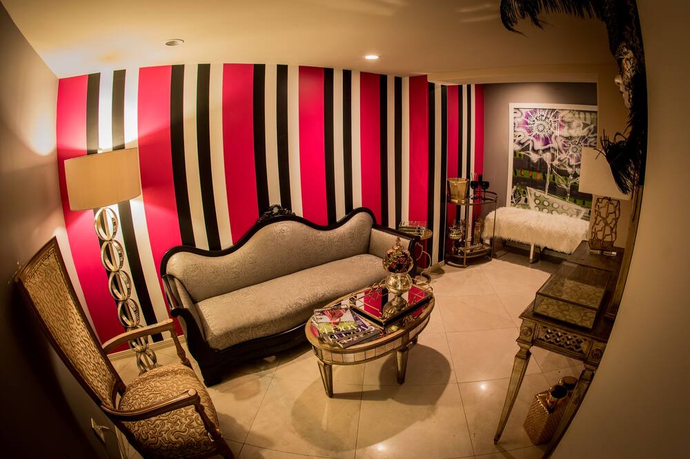 Photo of Livingroom in Mission Hills