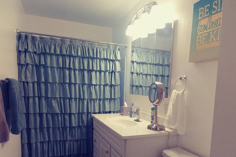Photo of Bathroom in Linda Vista