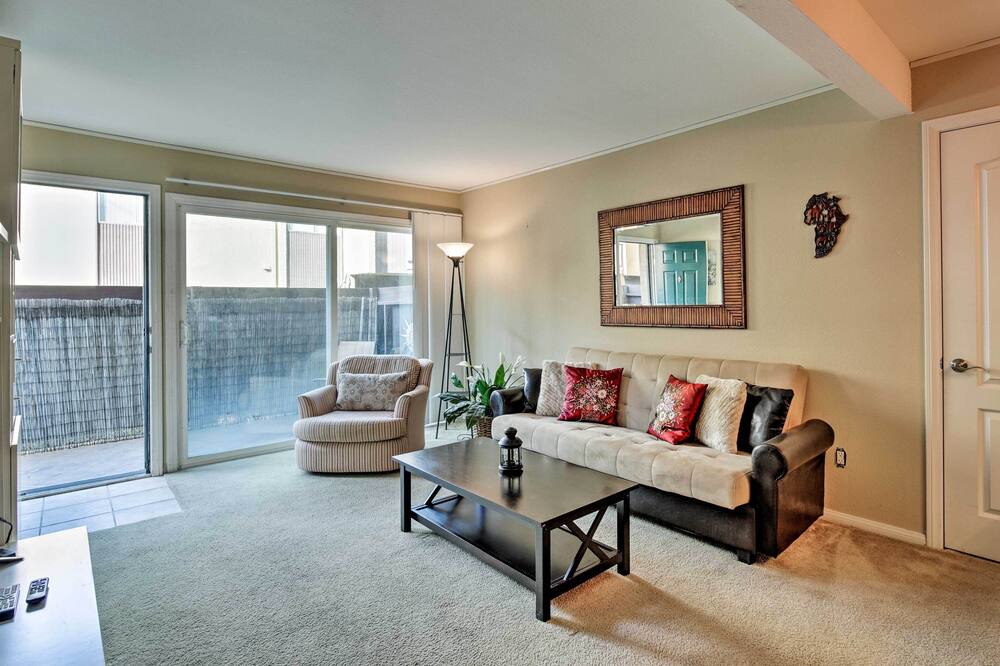 Photo of Livingroom in Serra Mesa