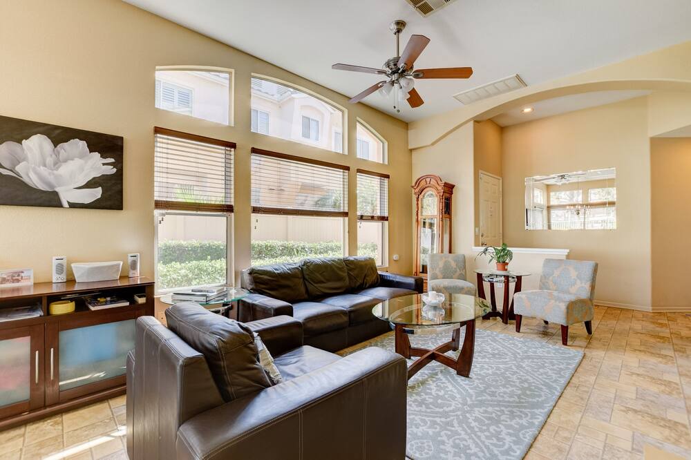 Photo of Livingroom in Mission Valley