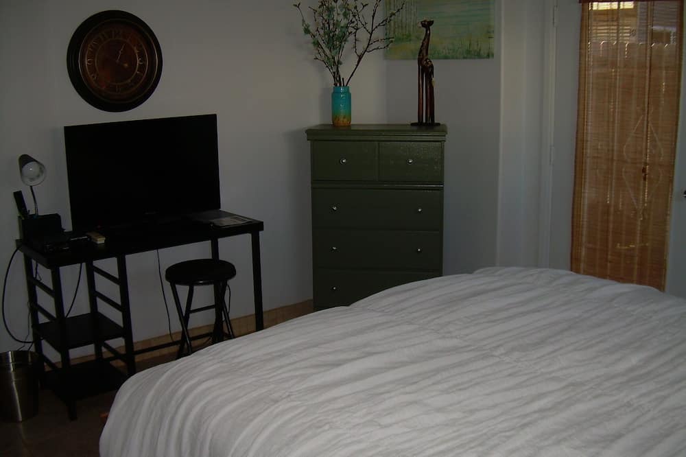 Photo of Bedroom in Clairemont