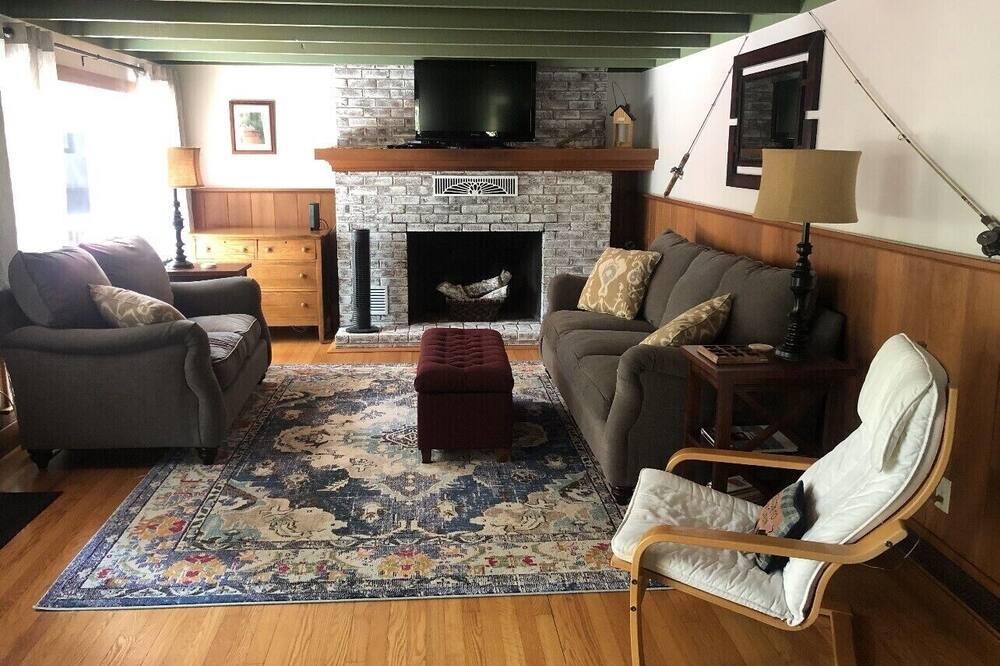 Photo of Livingroom in Greentown