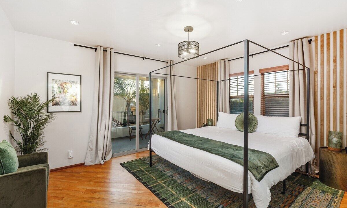 Photo of Bedroom in Mission Hills