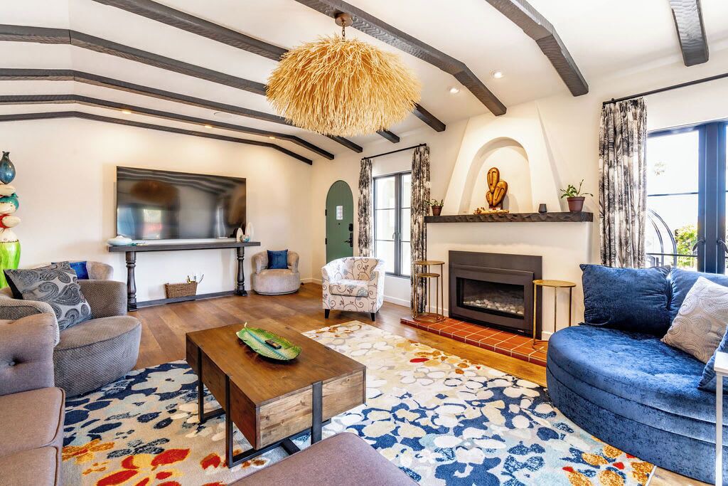 Photo of Livingroom in Crown Point