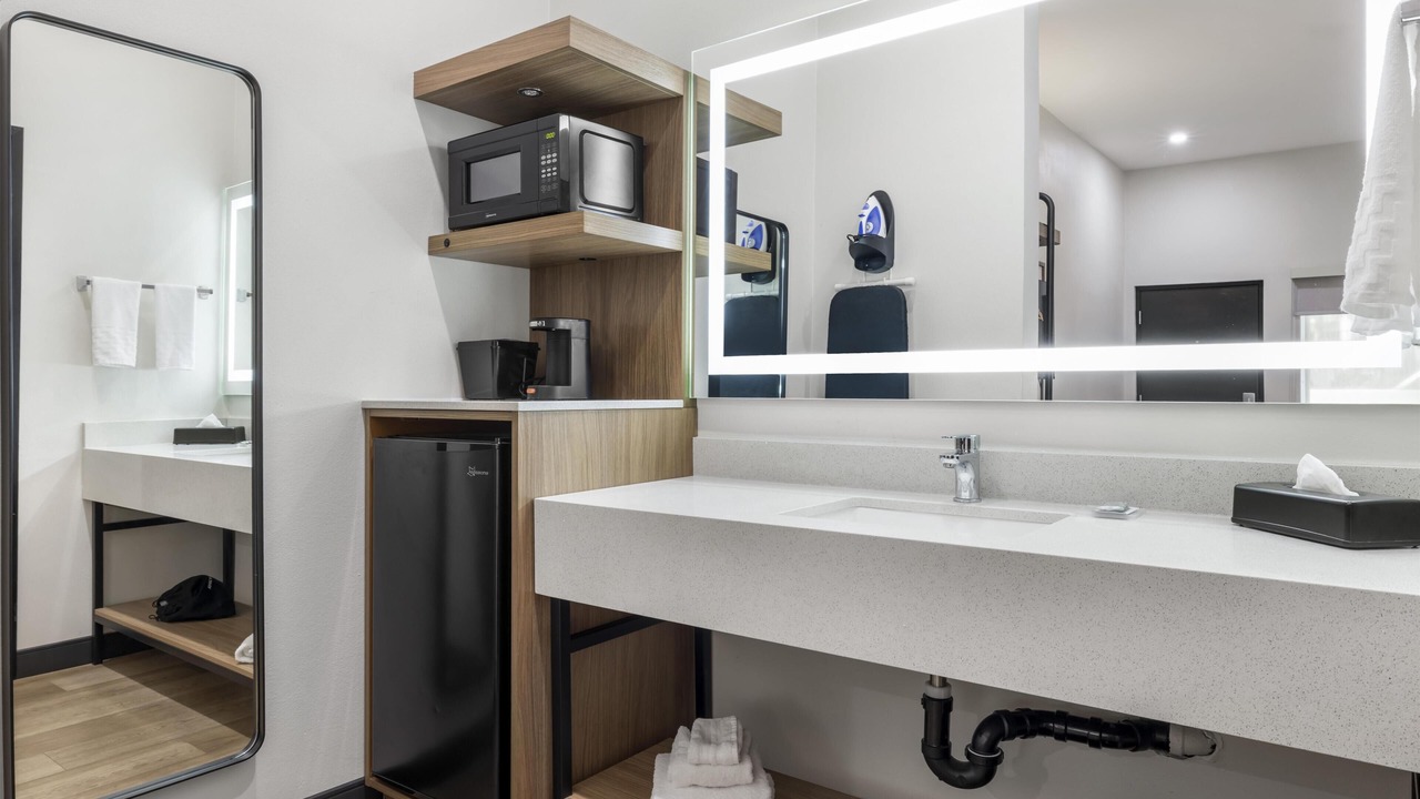 Photo of Bathroom in Bay Park